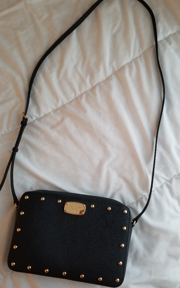MICHAEL KORS  round gold stud crossbody